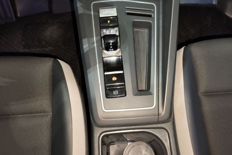 Volkswagen Golf 2022 car image #14