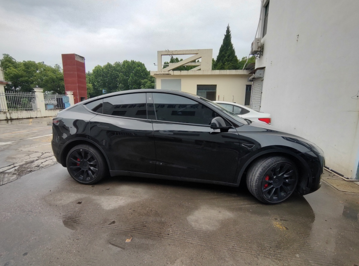 Tesla Model Y 2021 #5 Tesla Model Y 2021 car image #5