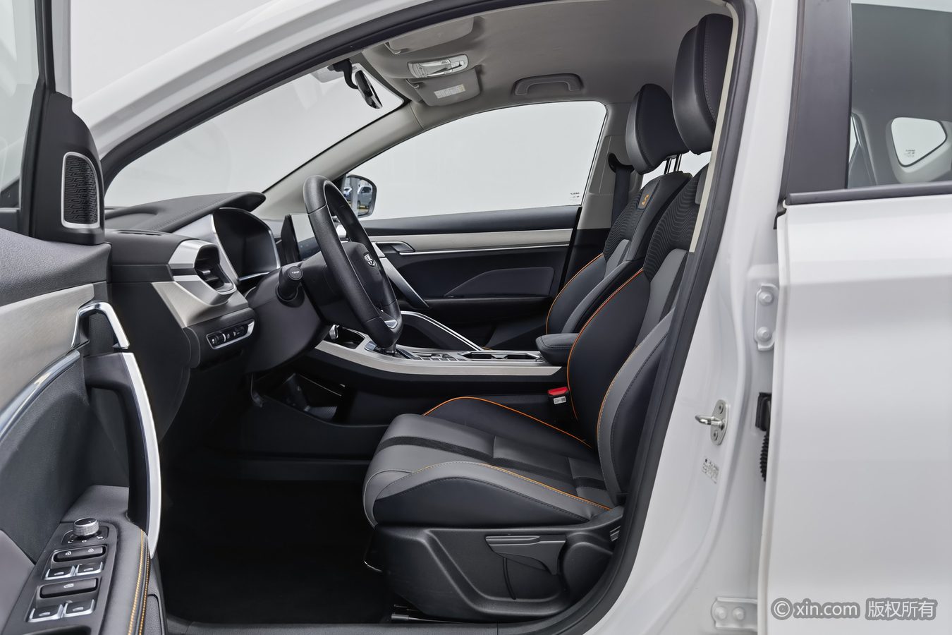 GEELY Coolray 2024 изображение автомобиля #10