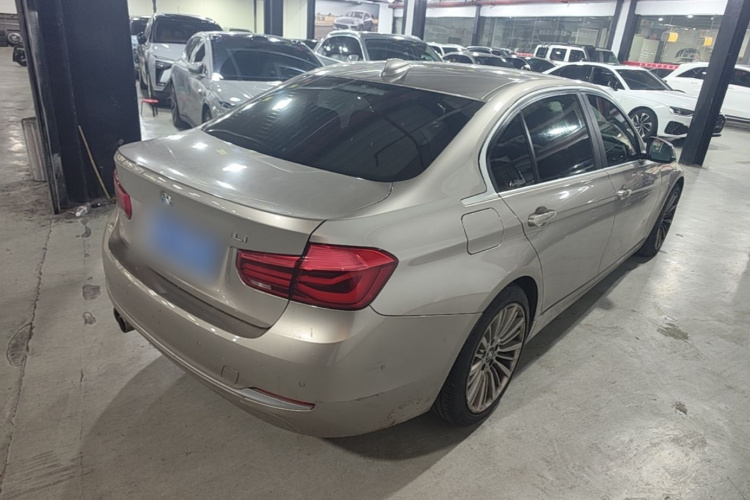 BMW 3 Series 2018 #7 BMW 3 Series 2018 car image #7