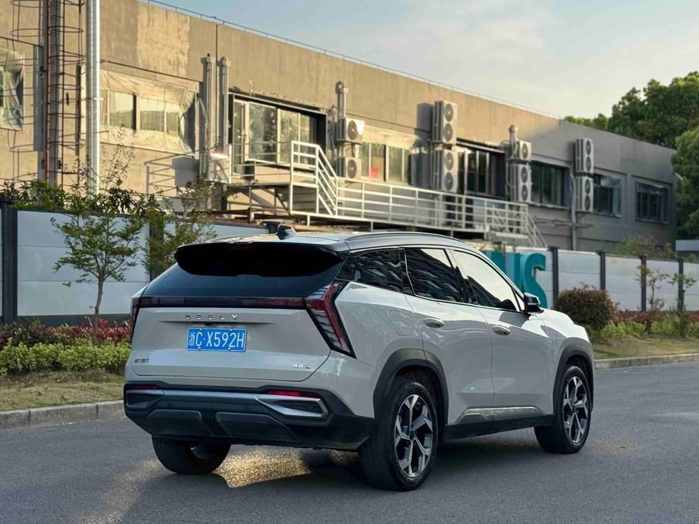 GEELY Boyue L 2025 car image #6