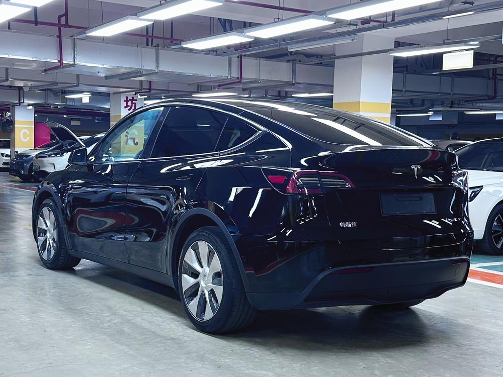 Tesla Model Y 2021 #4 Tesla Model Y 2021 car image #4