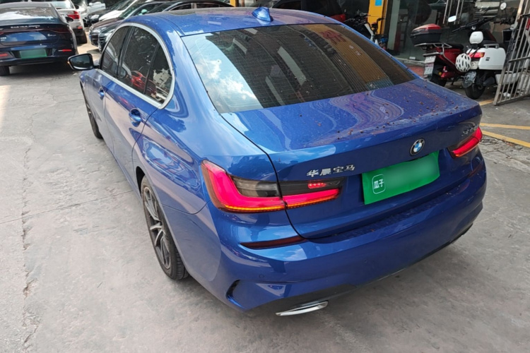 BMW 3 Series 2021 car image #7