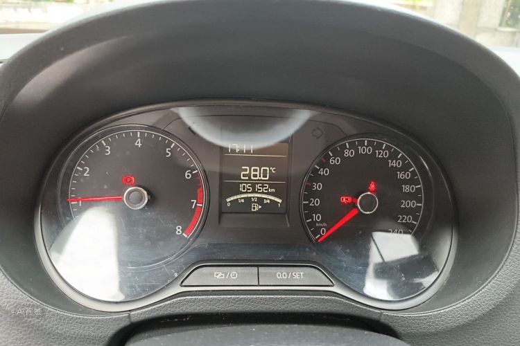 Volkswagen Polo 2018 car image #13