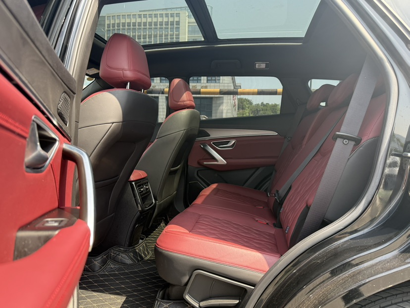 Jetour X70 PLUS 2024 car image #6