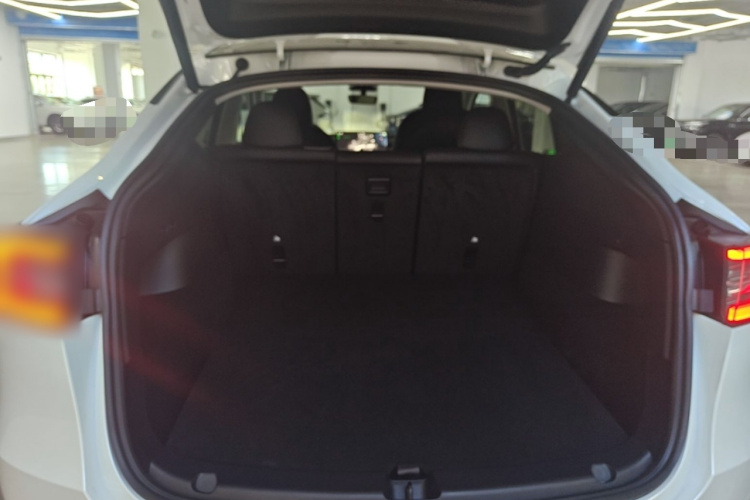 Tesla Model Y 2022 #19 Tesla Model Y 2022 car image #19