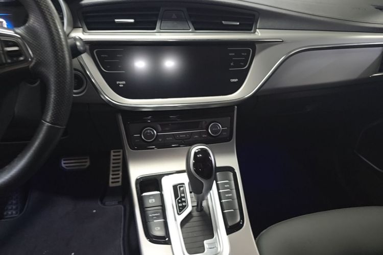 GEELY Emgrand GS 2019 car image #13