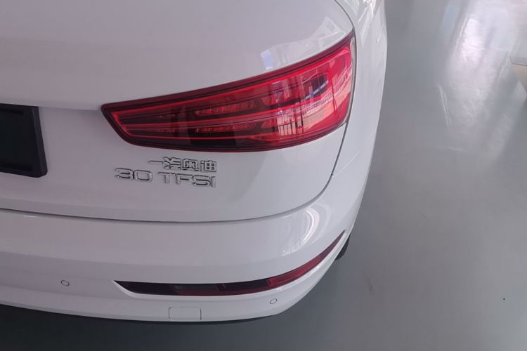 Audi Q3 2018 #3 Audi Q3 2018 car image #3