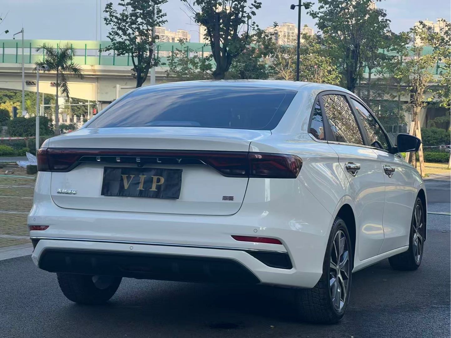 GEELY Emgrand 2022 car image #14