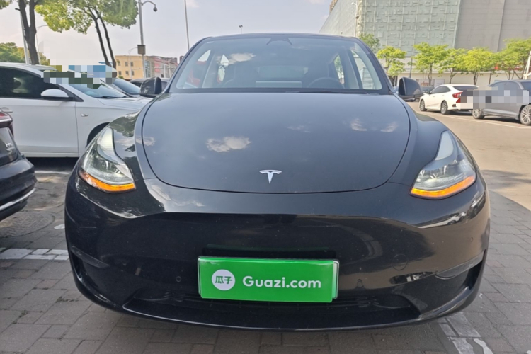 Tesla Model Y 2023 #3 Tesla Model Y 2023 car image #3