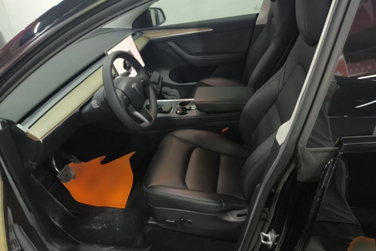 Tesla Model Y 2023 #15 Tesla Model Y 2023 car image #15