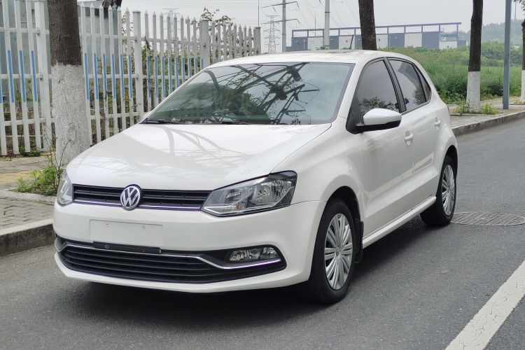 Volkswagen Polo 2017 car image #2