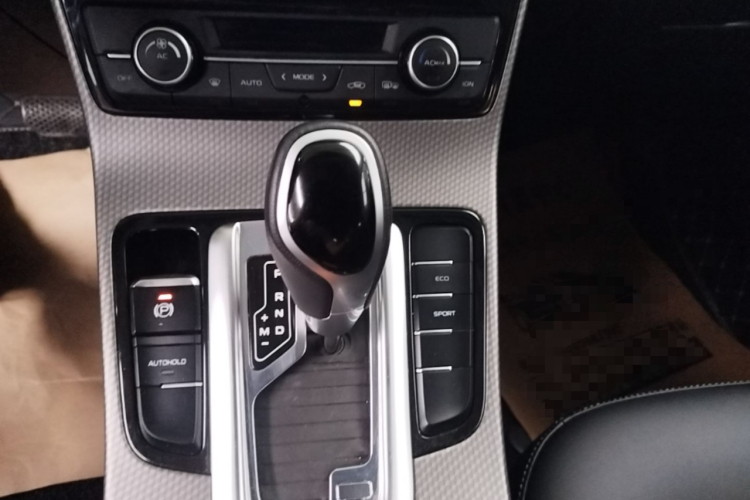 GEELY Emgrand GS 2017 car image #14