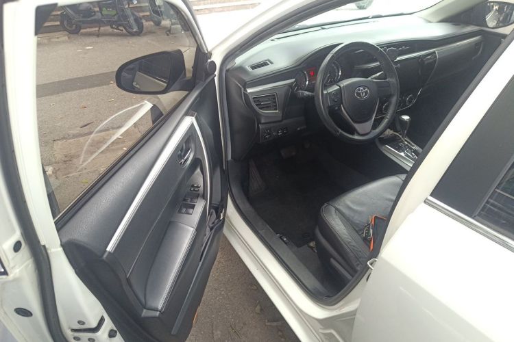 Toyota Corolla 2015 car image #9
