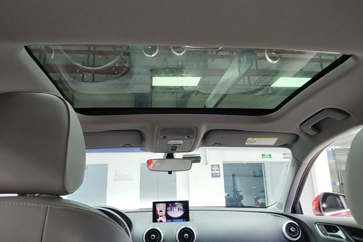 Audi A3 2019 immagine di auto #18