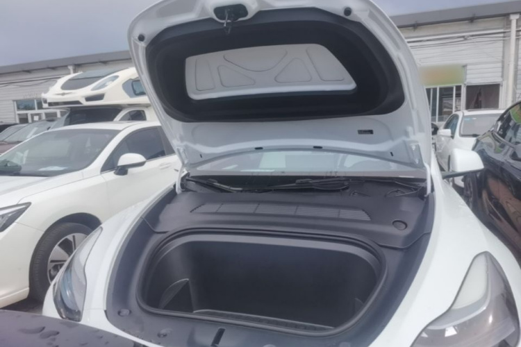 Tesla Model Y 2023 #20 Tesla Model Y 2023 car image #20