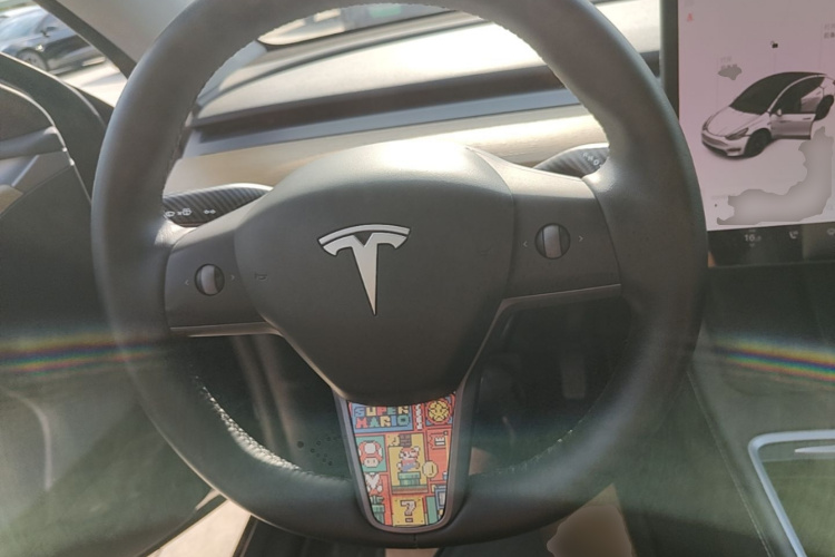 Tesla Model Y 2022 car image #11