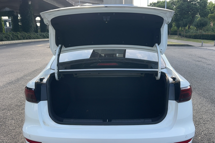 GEELY Emgrand 2022 car image #19