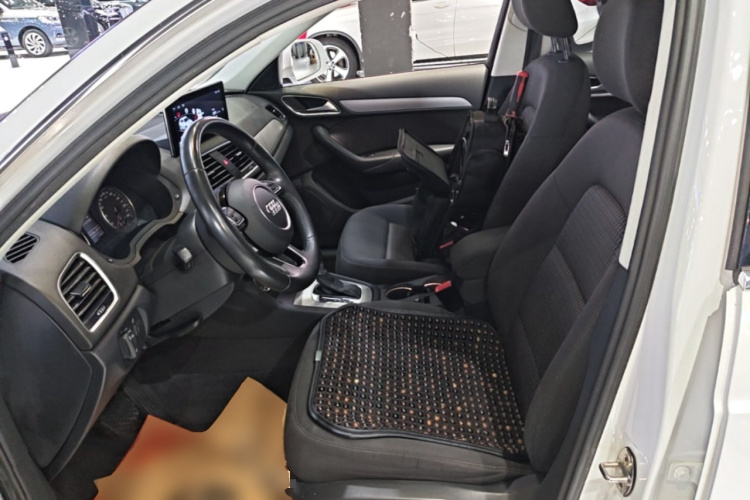 Audi Q3 2016 #15 Audi Q3 2016 car image #15