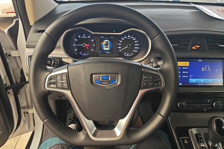 GEELY Emgrand GS 2018 car image #15