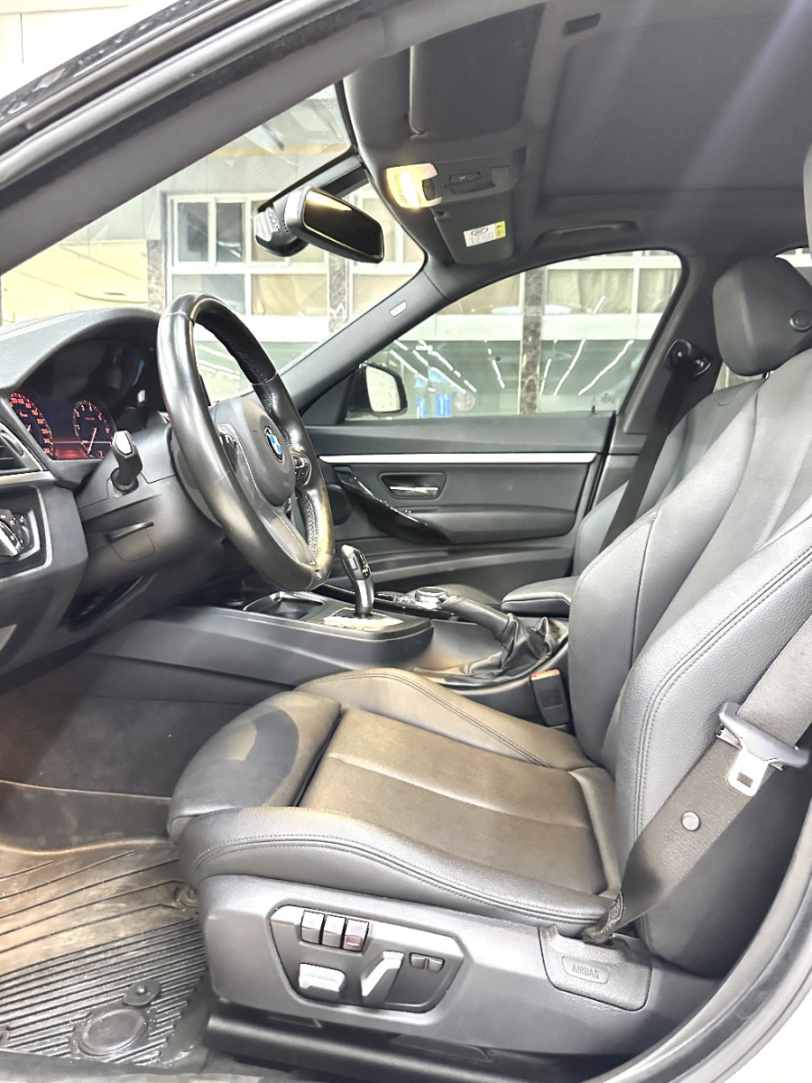 BMW 3 Series GT 2020 imagen de coche #3
