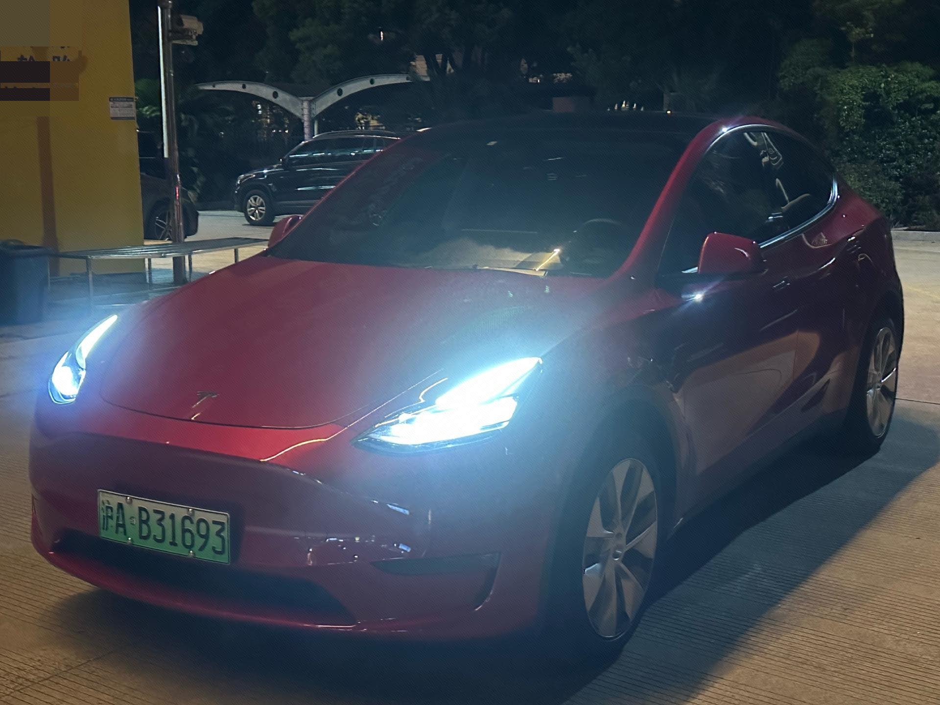 Tesla Model Y 2022 car image 