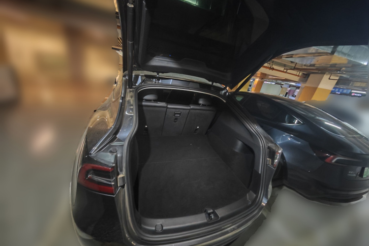 Tesla Model Y 2024 #21 Tesla Model Y 2024 car image #21