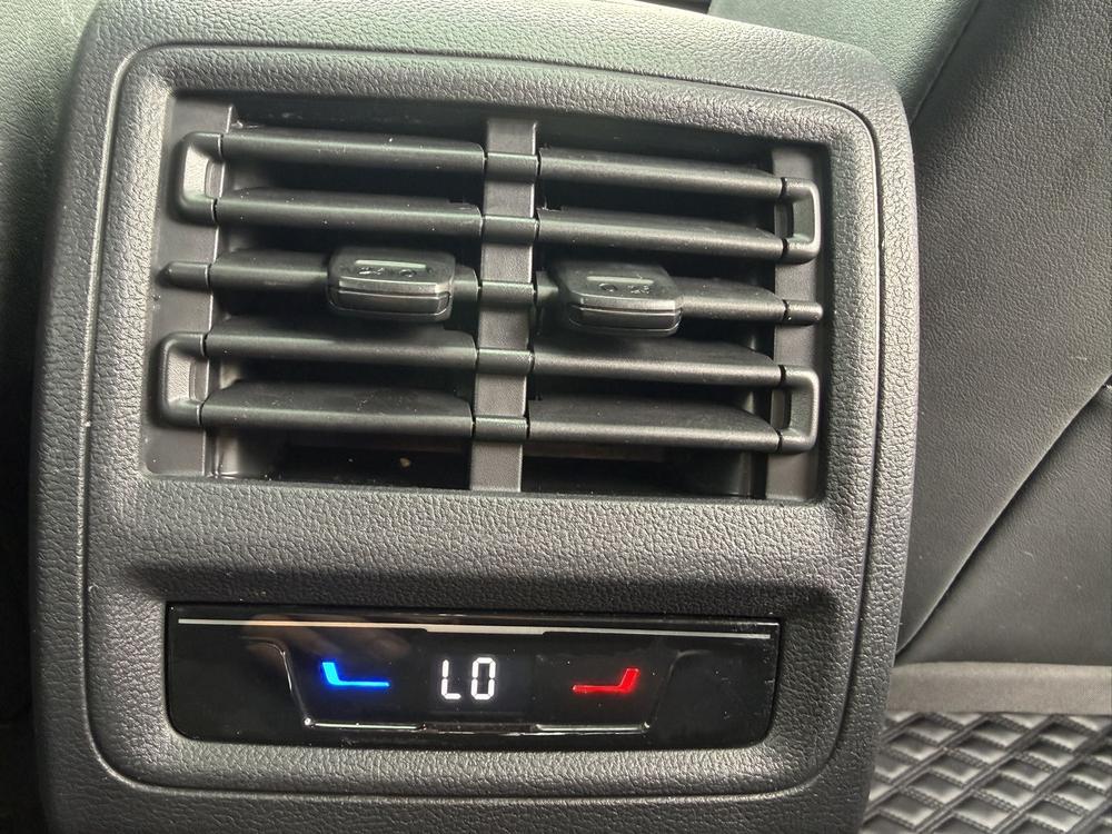 Volkswagen Golf 2022 car image #17