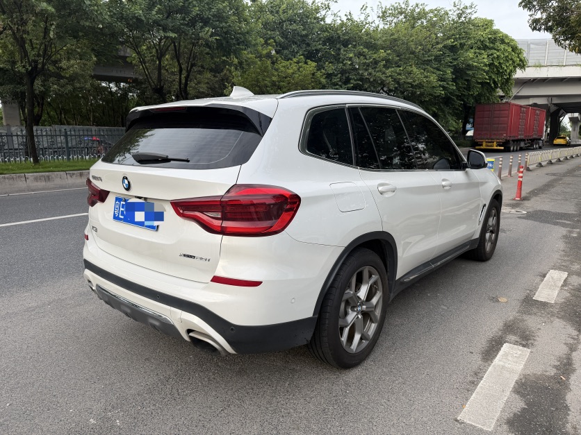 BMW X3 2019 car image #4