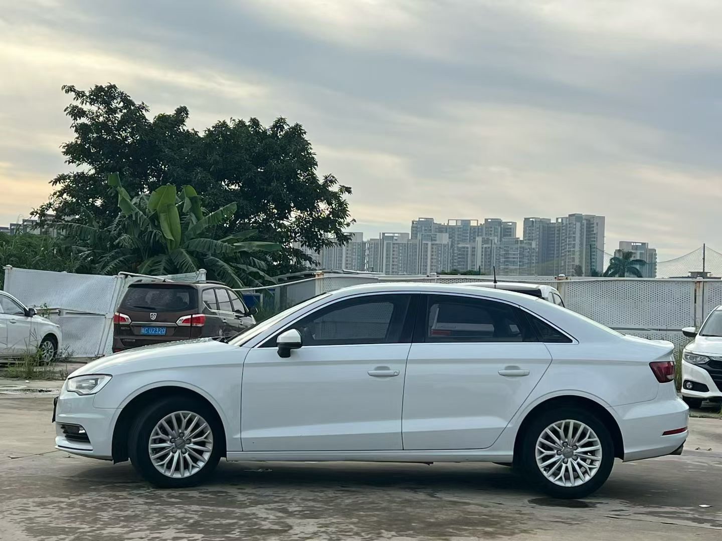 Audi A3 2015 car image #2