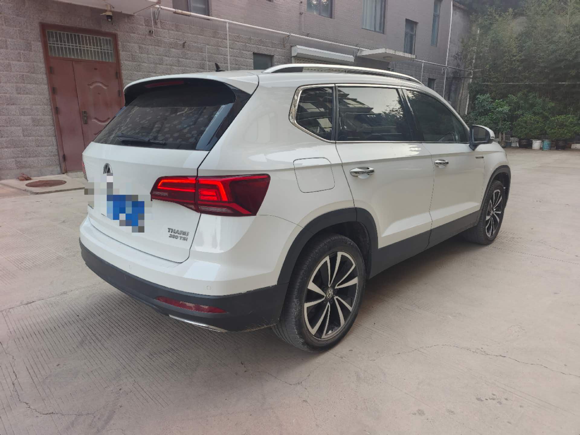 2020 immagine di auto #4