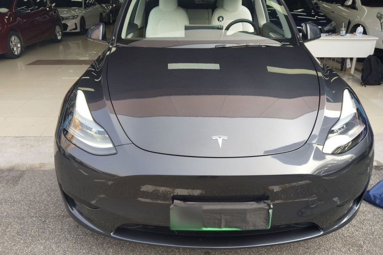Tesla Model Y 2024 #3 Tesla Model Y 2024 car image #3