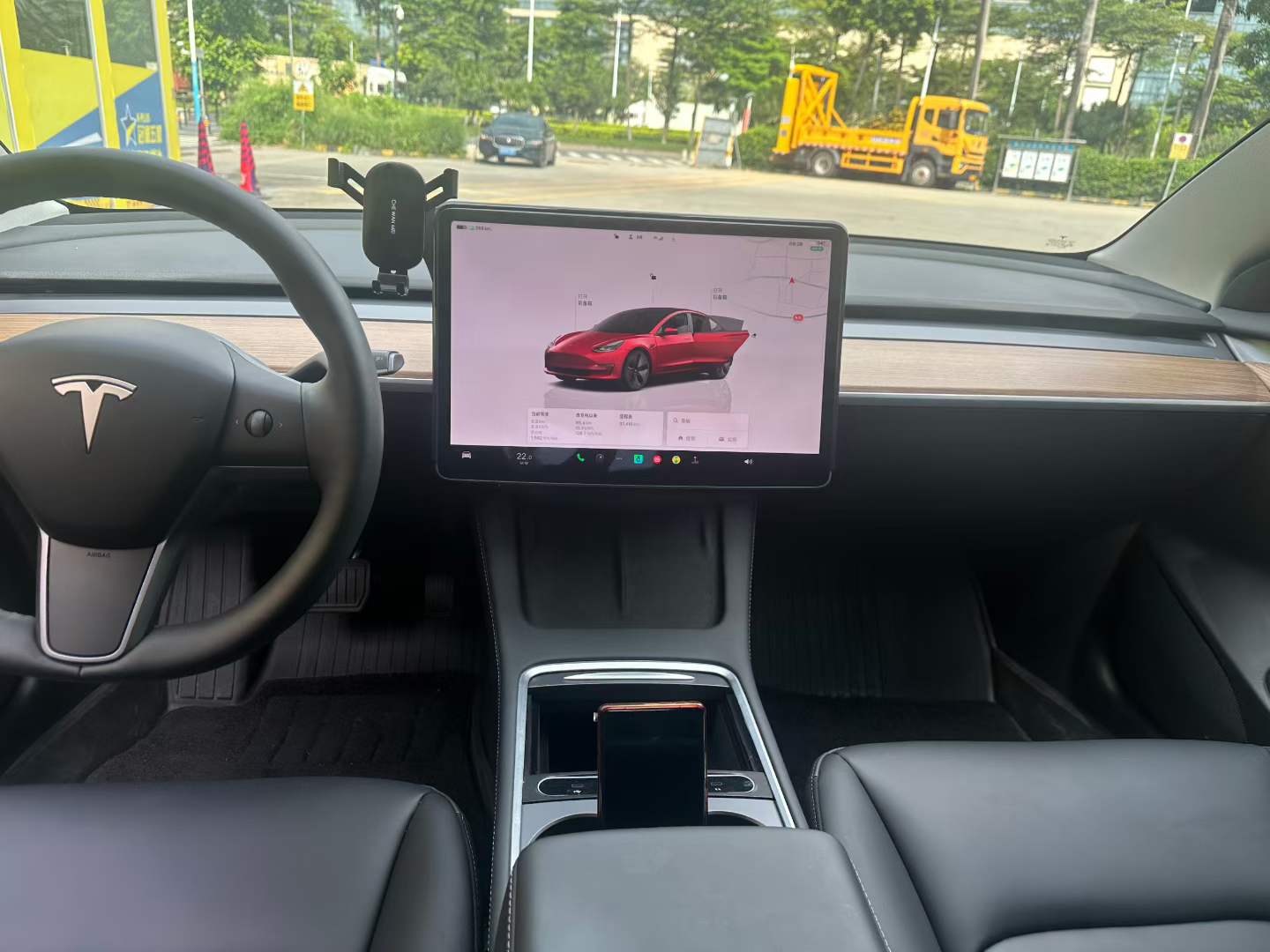 Tesla Model 3 2022 car image #5