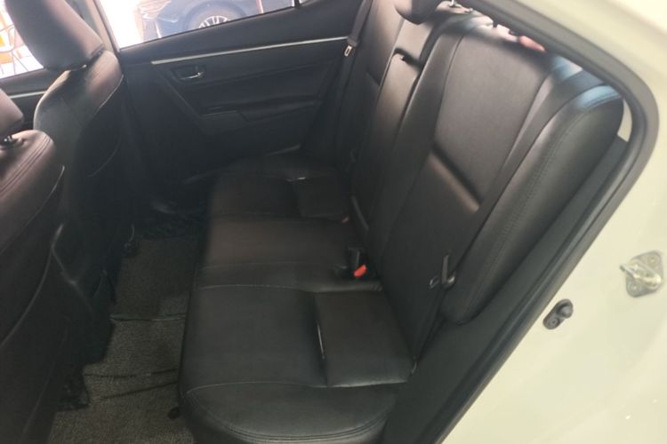 Toyota Corolla 2019 immagine di auto #17