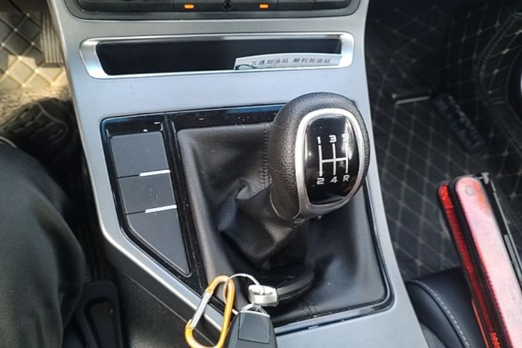 GEELY Emgrand 2020 #16 GEELY Emgrand 2020 car image #16