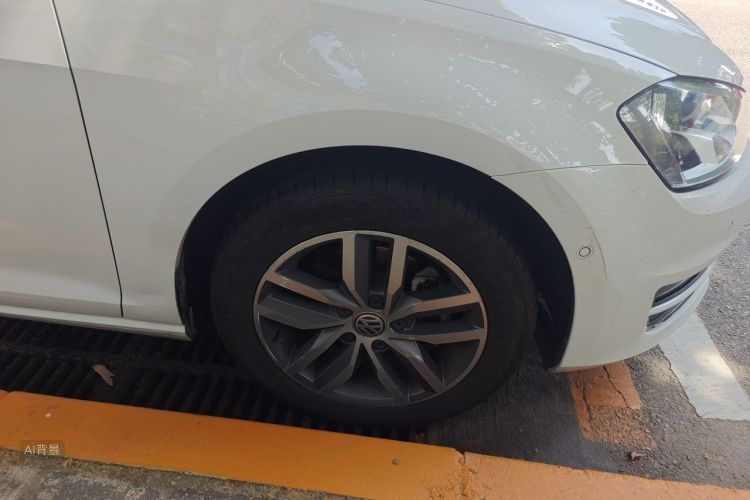 Volkswagen Golf 2017 car image #9