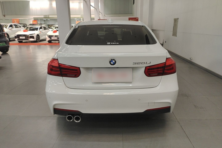 BMW 3 Series 2018 #6 BMW 3 Series 2018 car image #6