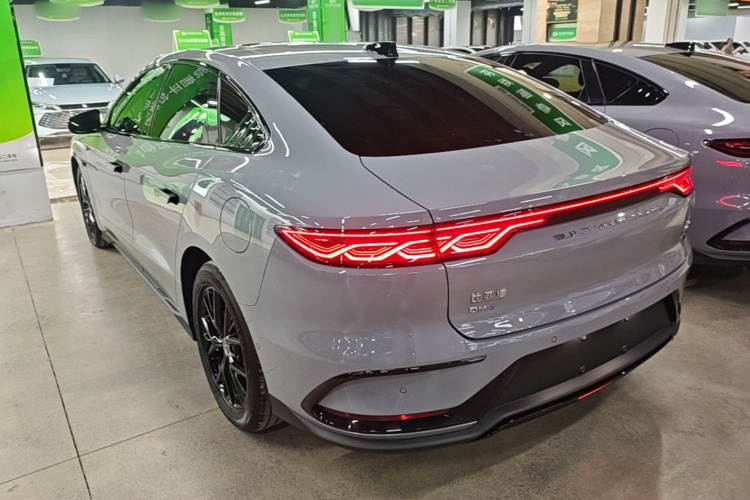BYD Han 2025 car image #7