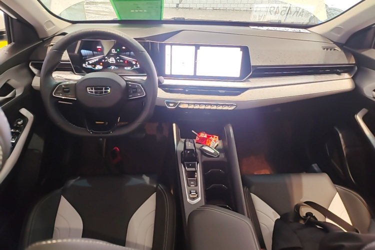GEELY Binray 2023 car image #10