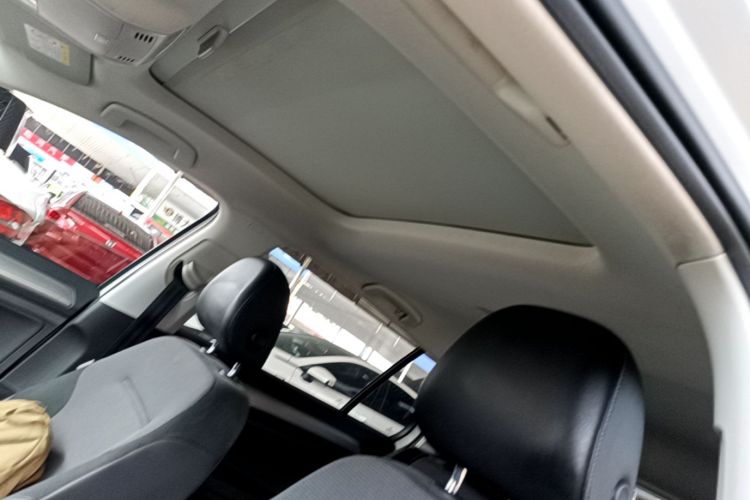 Volkswagen Golf 2018 car image #20