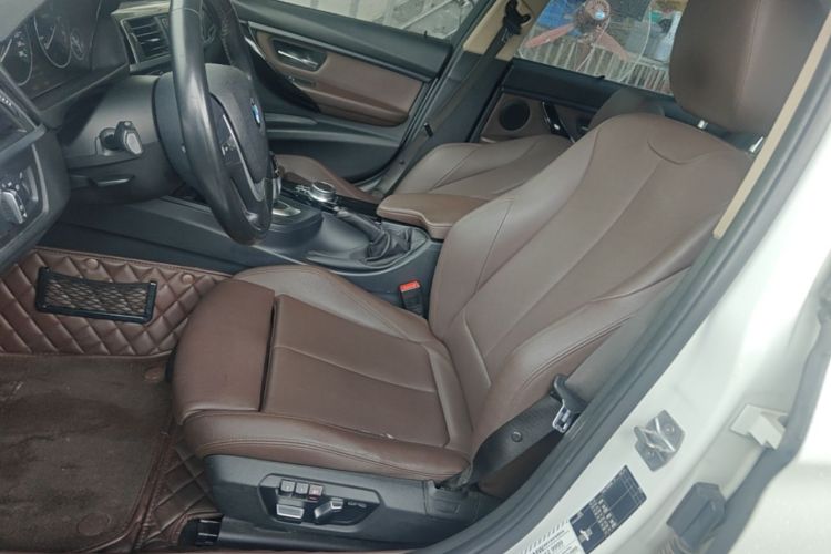 BMW 3 Series 2019 imagen de coche #15