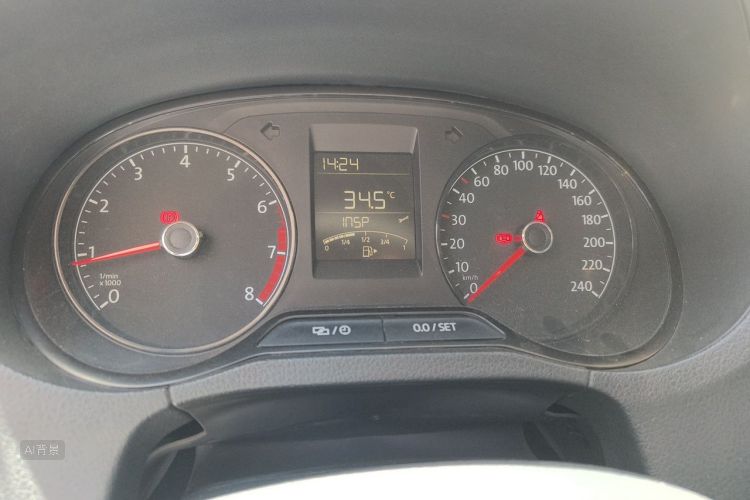 Volkswagen Polo 2016 car image #13