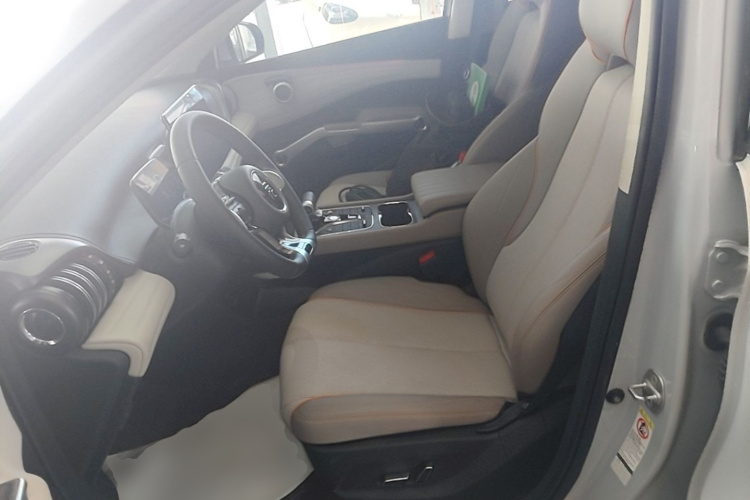 BYD Yuan Plus 2024 immagine di auto #19