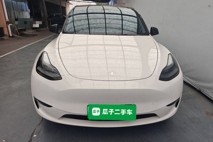 Tesla Model Y 2021 immagine di auto #3
