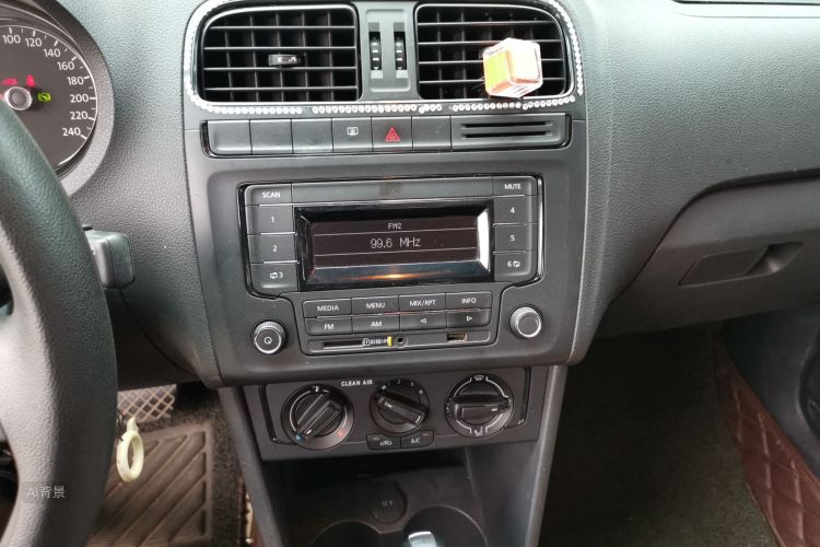Volkswagen Polo 2016 #15 Volkswagen Polo 2016 car image #15