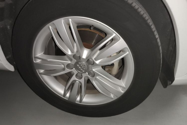 Audi Q3 2015 #6 Audi Q3 2015 car image #6