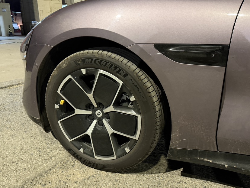 MI SU7 2025 car image #2