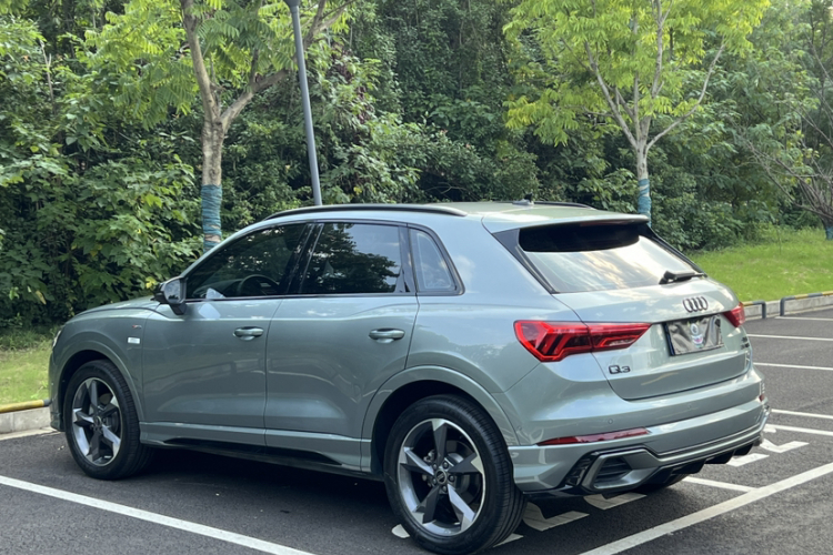 Audi Q3 2023 immagine di auto #3