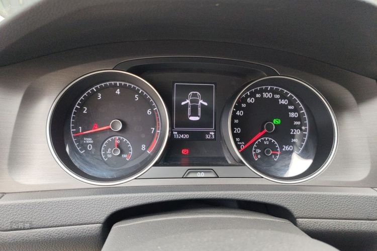Volkswagen Golf 2016 car image #13