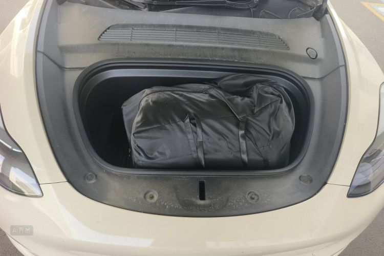 Tesla Model Y 2024 #22 Tesla Model Y 2024 immagine di auto #22